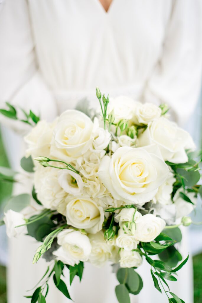 white rose bouquet 