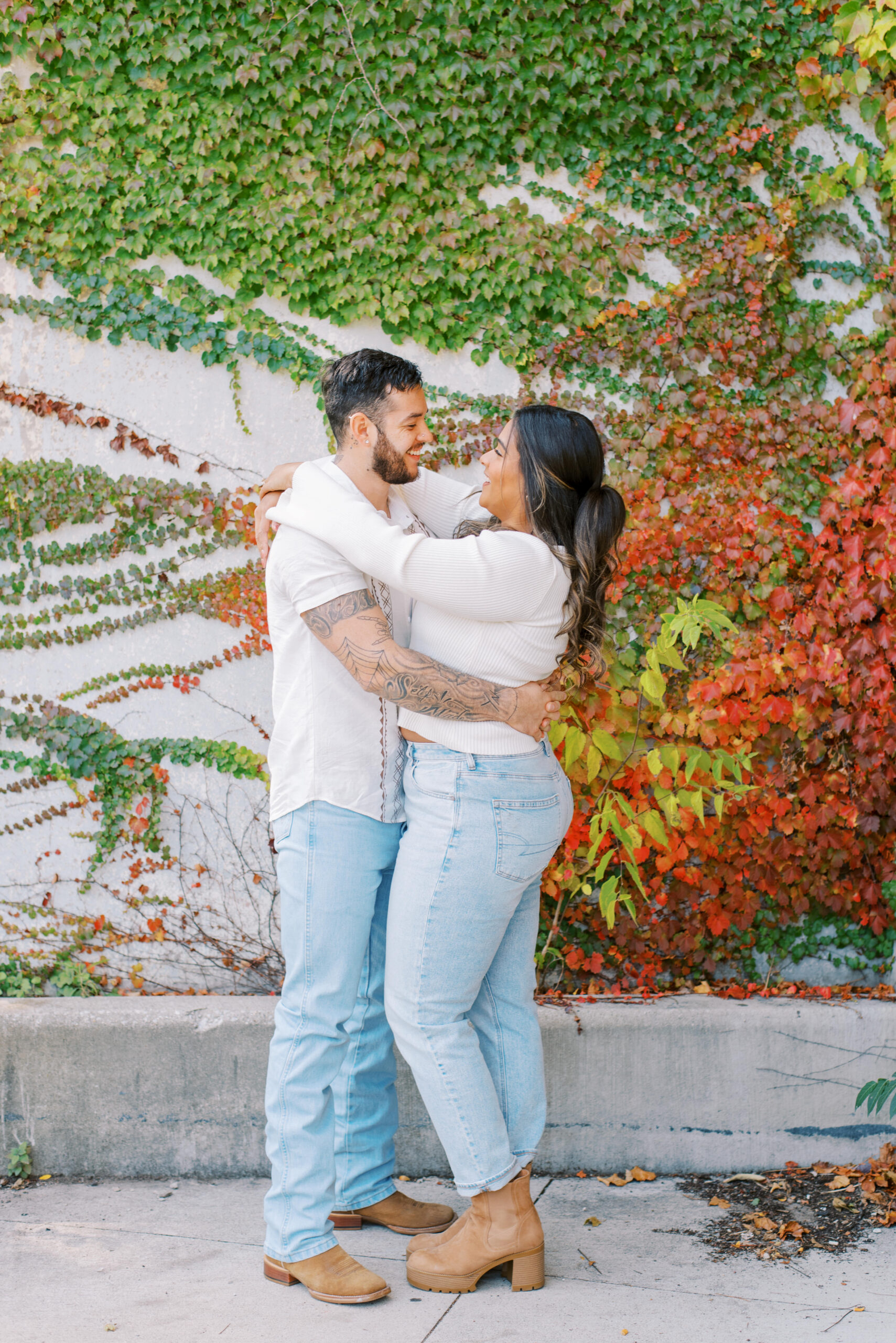 couple's fall engagement photos in Chicago South Pond