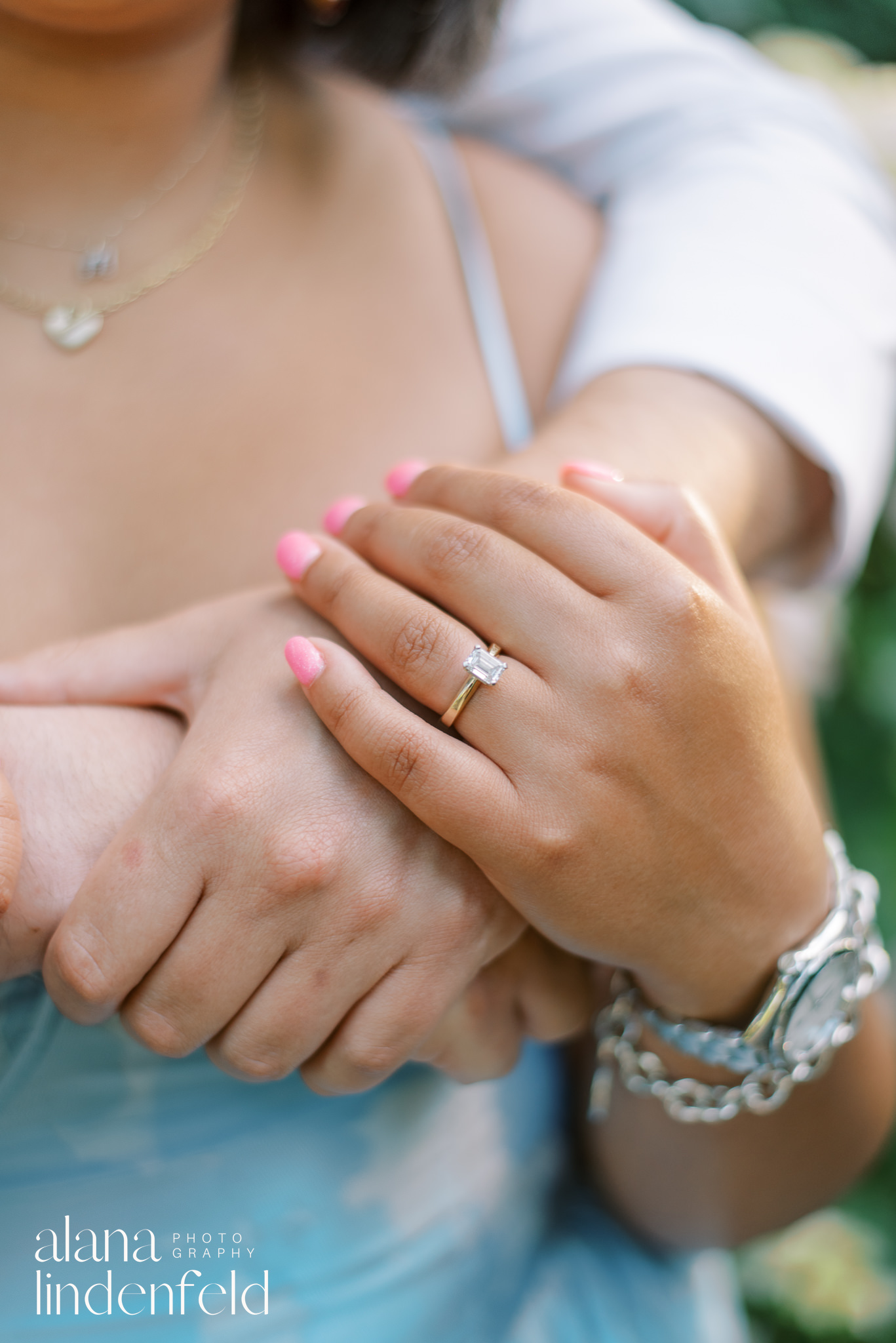 Ault Park summer engagement pictures