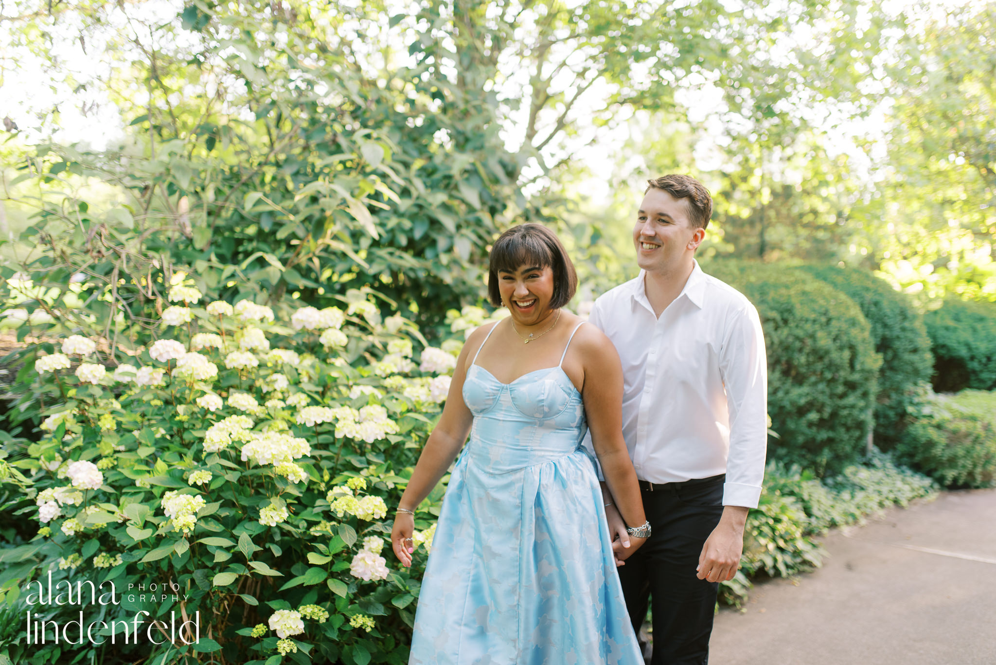 Ault Park summer engagement pictures