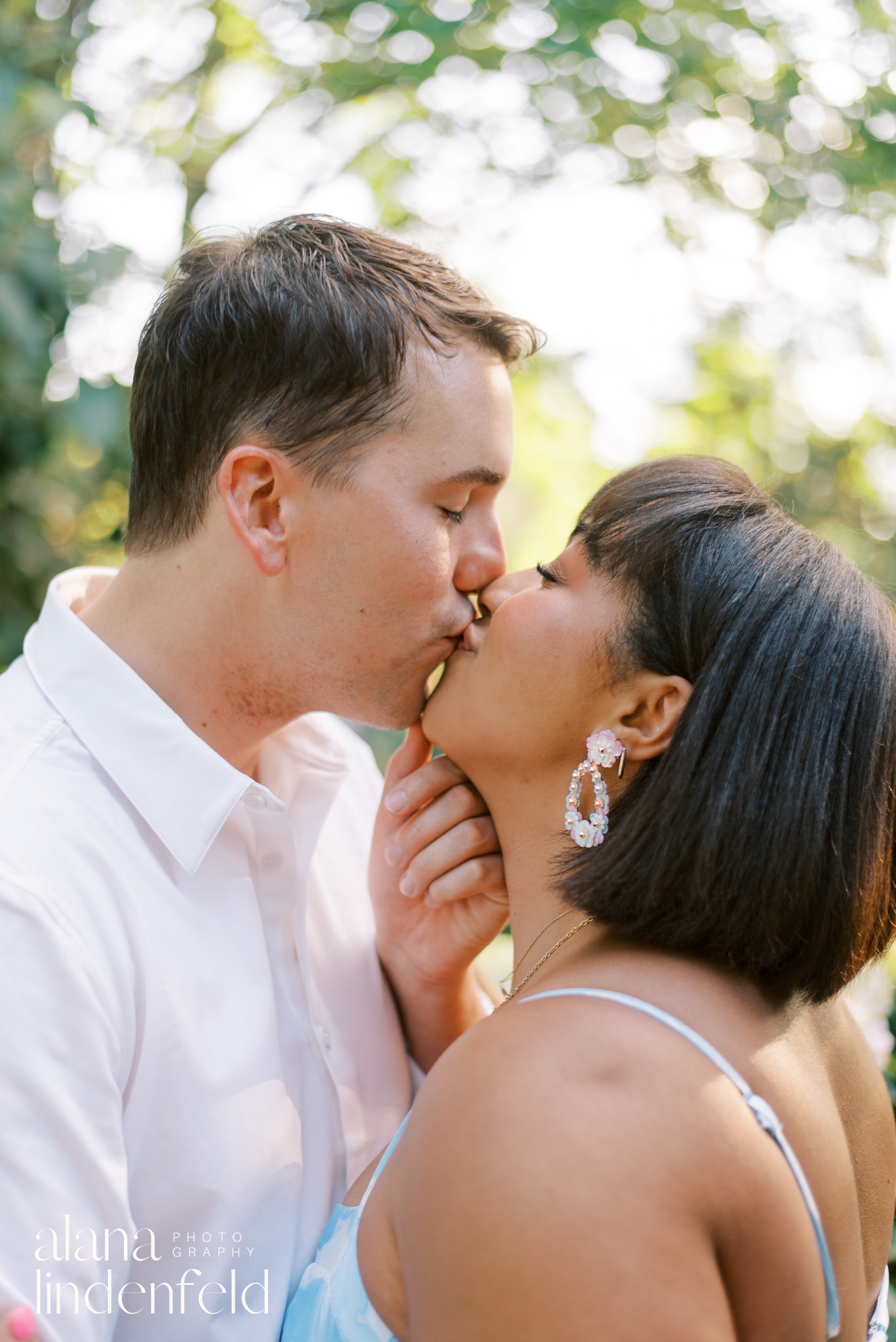 Ault Park summer engagement pictures