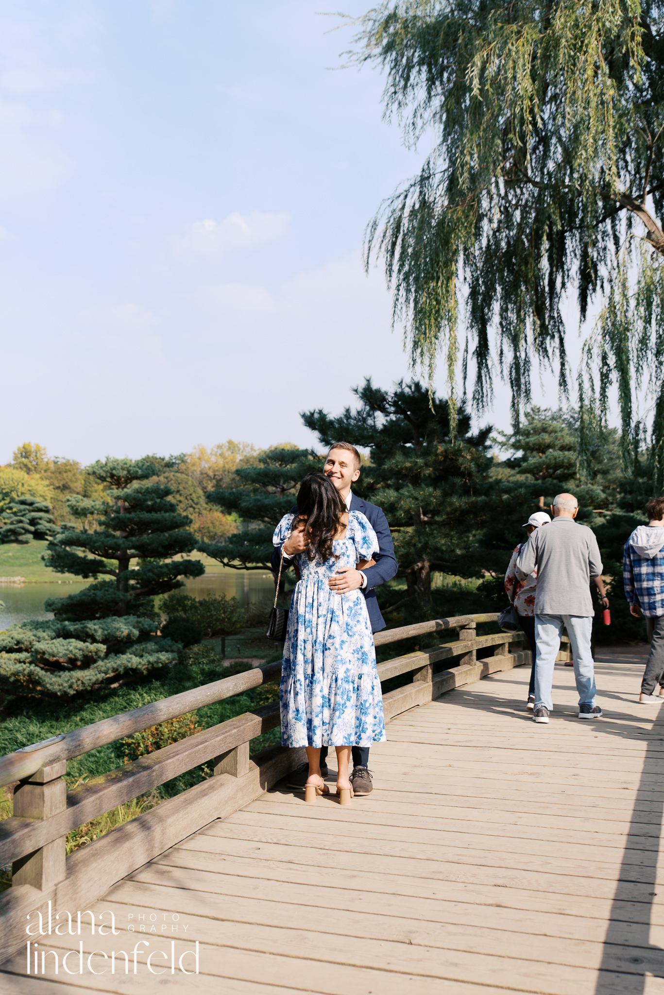 fall engagement pictures at Chicago Botanic Garden